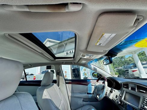 Used 2011 Toyota Avalon Limited FWD image 13
