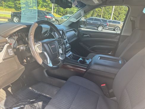 Used 2018 GMC Yukon SLE w/ SLE Value Package RWD image 11