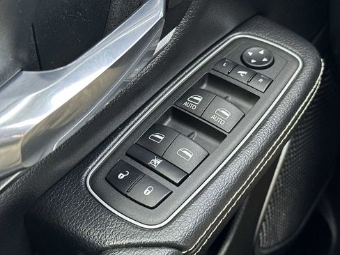 Certified 2023 RAM 1500 Laramie image 15