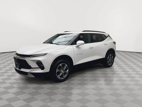 Certified 2023 Chevrolet Blazer LT w/ Convenience Package AWD/4WD image 38