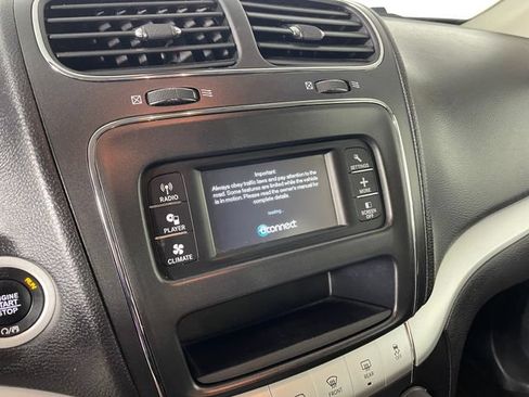 Used 2018 Dodge Journey SE w/ Connectivity Group FWD image 7