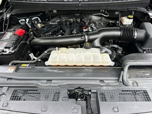 Used 2024 Ford Expedition XLT image 36