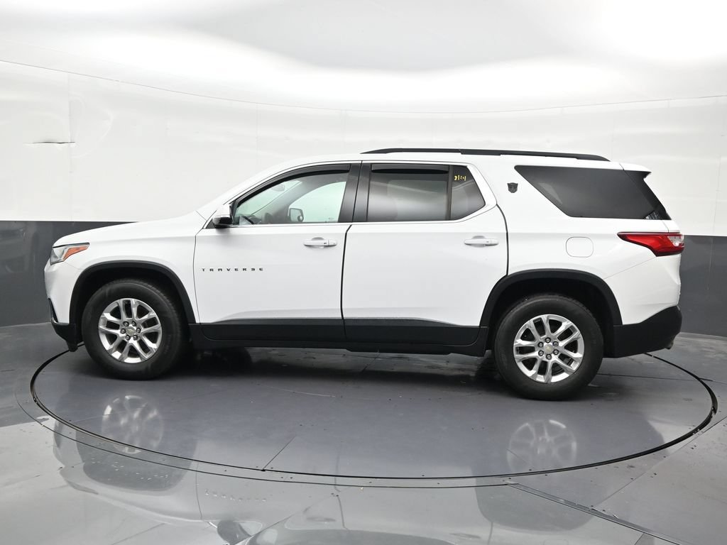 Used 2019 Chevrolet Traverse LT FWD image 2