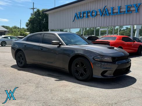 Used 2022 Dodge Charger SXT RWD image 1