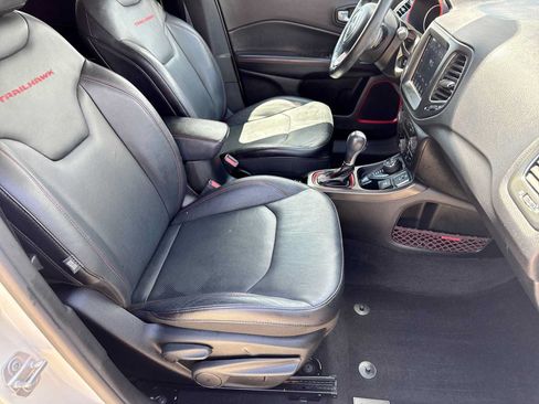 Used 2017 Jeep Compass Trailhawk w/ Leather Interior Group AWD/4WD image 20