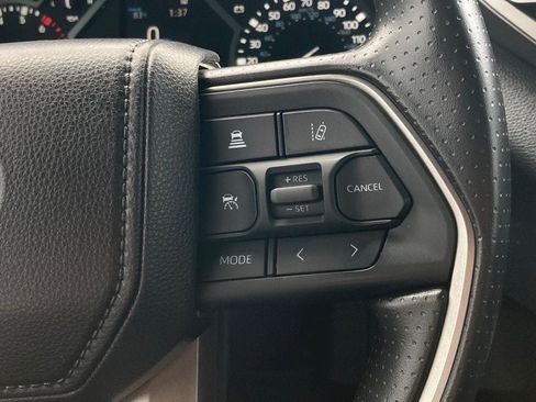 Used 2025 Toyota Tundra SR5 AWD/4WD image 15