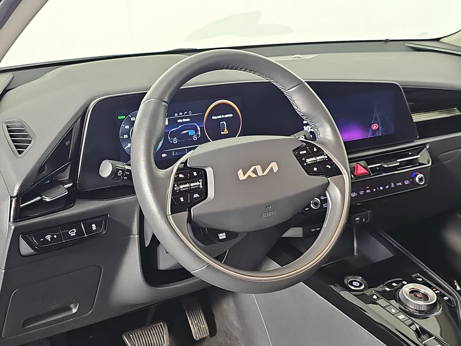 Used 2023 Kia Niro Wind w/ Wind Preserve Package FWD image 16