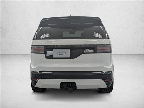 New 2025 Land Rover Discovery Dynamic SE image 10