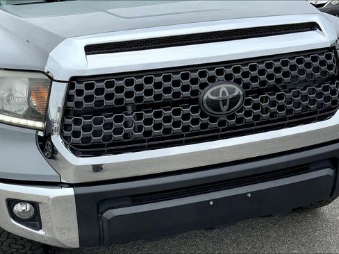 Used 2020 Toyota Tundra SR5 w/ SR5 Leather Package image 29