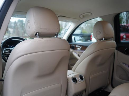 Used 2022 Mercedes-Benz GLC 300 4MATIC w/ Premium Package Lite image 46