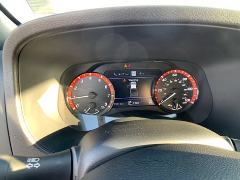 Used 2023 Nissan Frontier PRO-4X w/ Pro Convenience Package AWD/4WD image 17