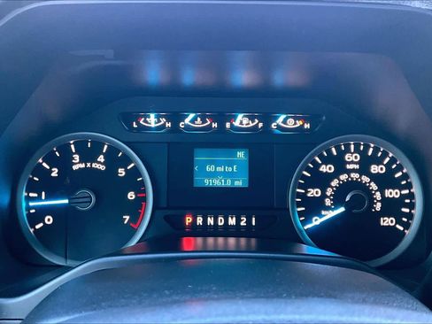 Used 2016 Ford F150 XLT image 25