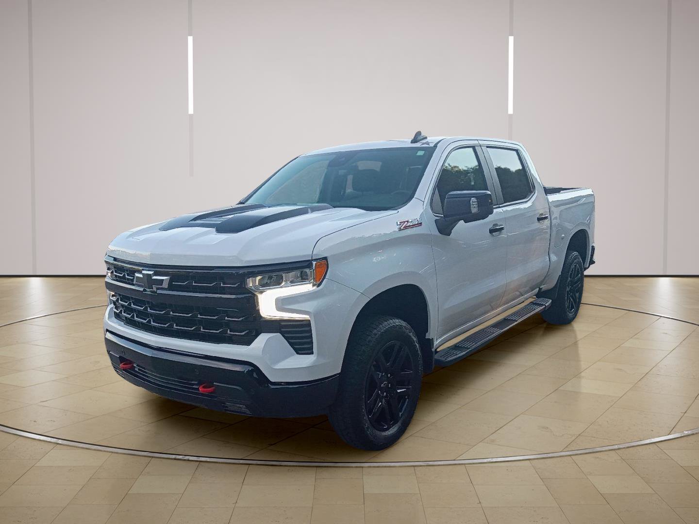 Used 2025 Chevrolet Silverado 1500 LT Trail Boss w/ LT Trail Boss Premium Package AWD/4WD image 4