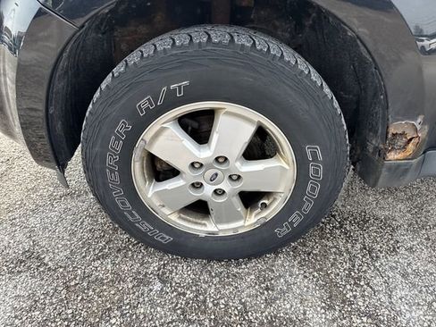 Used 2012 Ford Escape XLT image 29