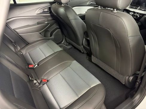 New 2026 Chevrolet Trax LT w/ LT Convenience Package FWD image 11