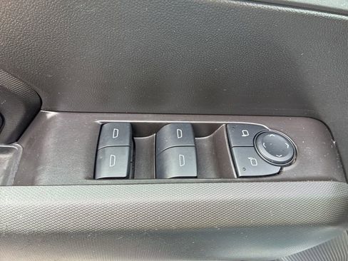 Used 2024 Chevrolet Colorado W/T RWD image 25