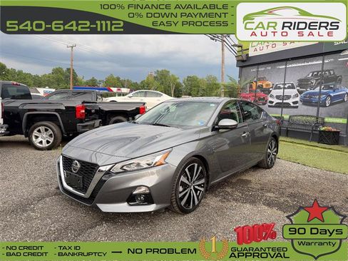 Used 2020 Nissan Altima 2.0 Platinum FWD image 1