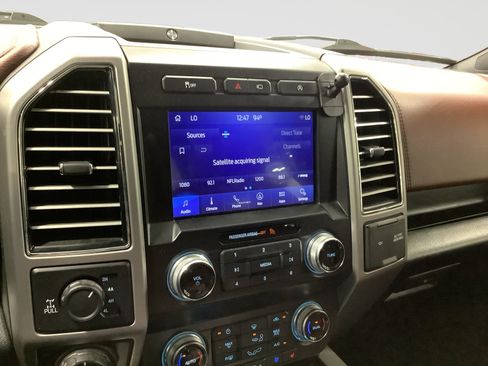 Used 2020 Ford F150 Platinum w/ Equipment Group 701A Luxury AWD/4WD image 13