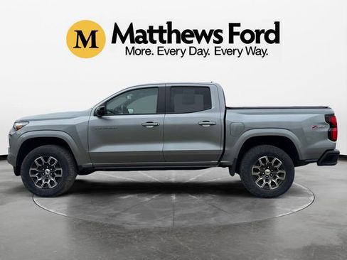 Used 2023 Chevrolet Colorado Z71 w/ Z71 Convenience Package 2 AWD/4WD image 2