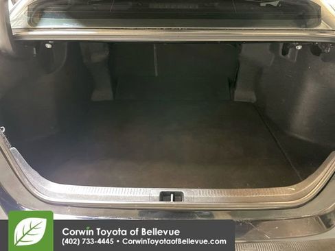Used 2018 Toyota Camry SE image 17