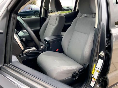 Used 2019 Toyota Tacoma SR5 image 7