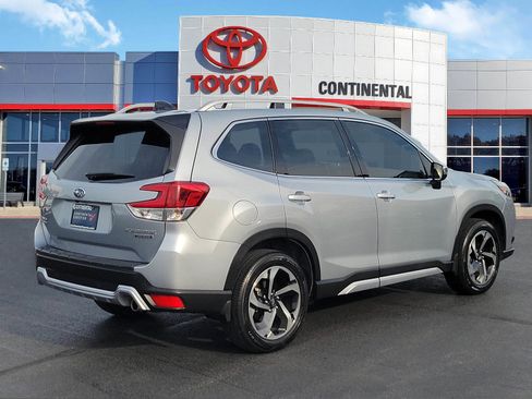 Used 2024 Subaru Forester Touring w/ POP Package 3 AWD/4WD image 4