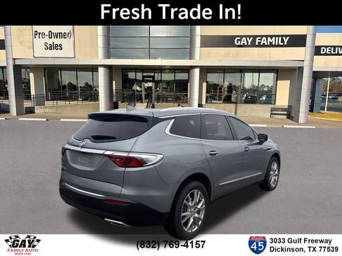 Used 2023 Buick Enclave Premium w/ Experience Buick Package FWD image 9