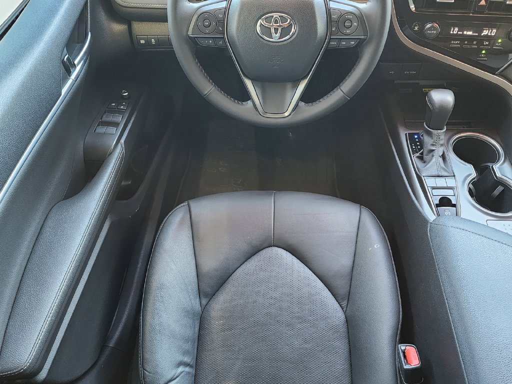 Used 2023 Toyota Camry XSE FWD image 11