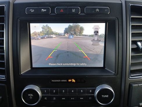 Used 2021 Ford Expedition Limited AWD/4WD image 9