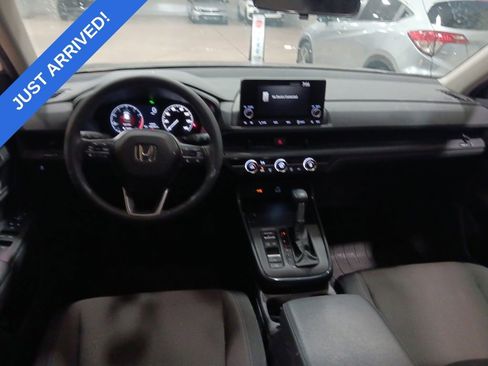 Used 2025 Honda CR-V LX image 5