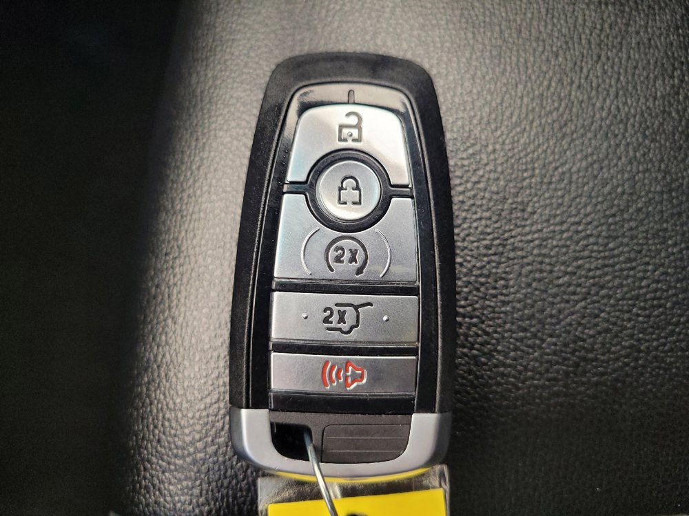 Used 2022 Ford Edge Titanium AWD/4WD image 32