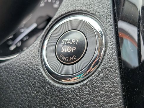 Used 2022 Nissan Rogue Sport SL w/ Premium Package image 18