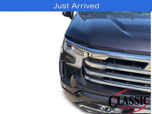 Used 2024 Chevrolet Silverado 1500 High Country w/ High Country Premium Package image 21