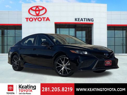 Certified 2023 Toyota Camry SE image 1