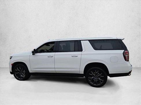 Used 2023 Chevrolet Suburban Premier w/ Max Trailering Package image 8