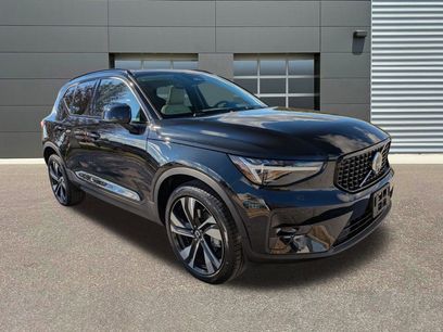 New 2026 Volvo XC40 B5 Ultra w/ Protection Package Premier
