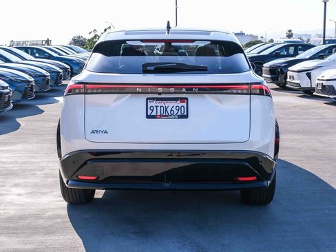 Used 2025 Nissan Ariya FWD image 5