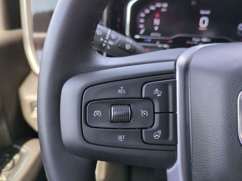 Used 2025 GMC Sierra 2500 SLT w/ SLT Premium Package image 30