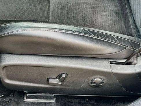 Used 2022 Dodge Charger Scat Pack w/ Plus Group RWD image 19