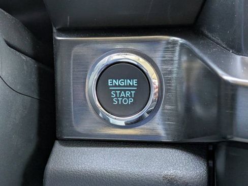 New 2026 Ford F250 Lariat w/ Black Appearance Package image 31