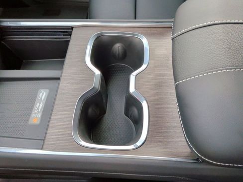 New 2026 GMC Acadia Denali w/ Super Cruise Package image 31