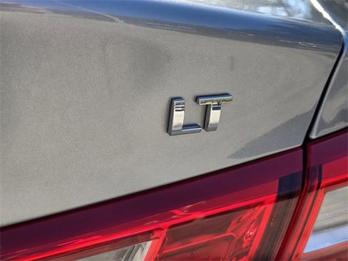 Used 2024 Chevrolet Malibu LT image 19