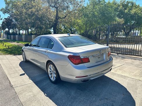 Used 2013 BMW 740Li image 9