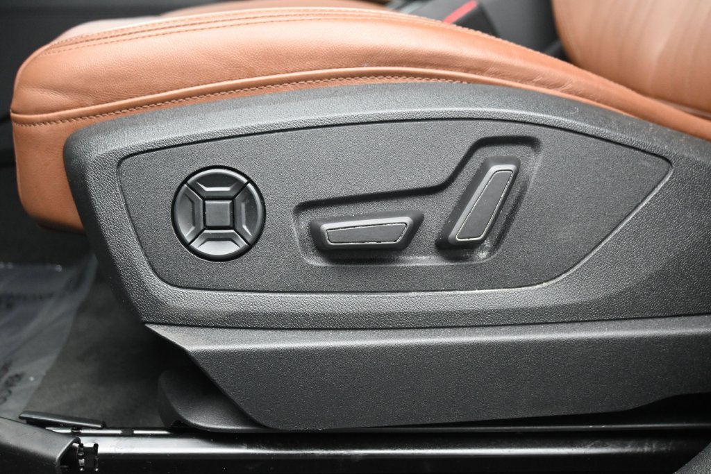 Used 2023 Audi e-tron Premium AWD/4WD image 24