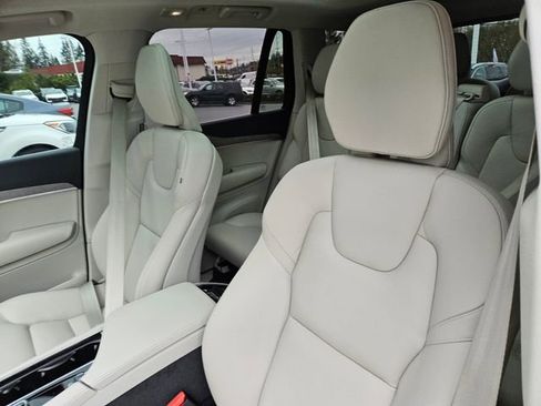 Certified 2024 Volvo XC90 T8 Plus w/ Protection Package Premier AWD/4WD image 11