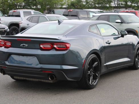 Used 2022 Chevrolet Camaro LT w/ Technology Package RWD image 7