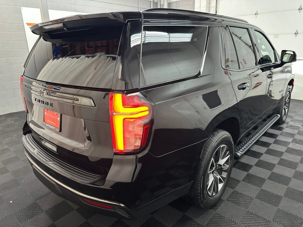 Used 2021 Chevrolet Tahoe Z71 w/ Luxury Package AWD/4WD image 9