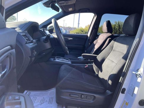 Used 2022 Honda Pilot Sport image 9