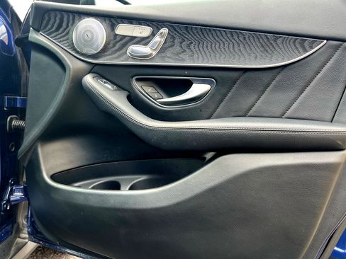 Used 2018 Mercedes-Benz GLC 300 4MATIC w/ AMG Line image 26