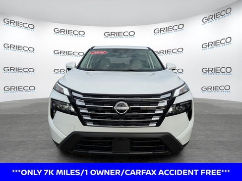 Certified 2024 Nissan Rogue SV FWD image 2